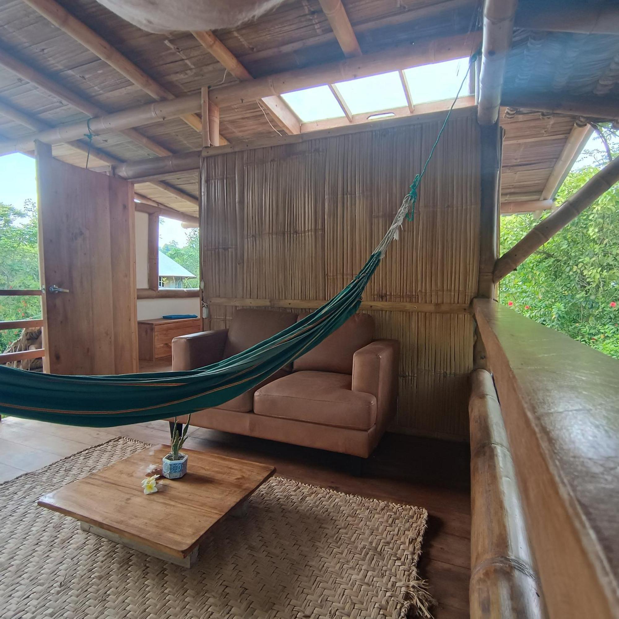 Maracumbo Lodge Mompiche ภายนอก รูปภาพ